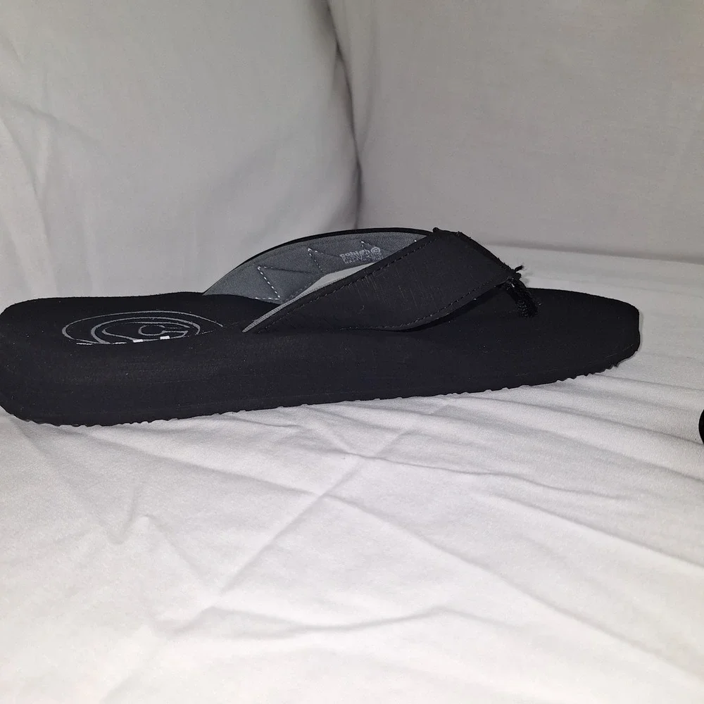 Men's‎ Black Cobian Floater 2 Flip Flops Sandals With Arch Support Size 9